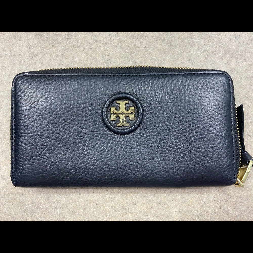Tory Burch zip wallet